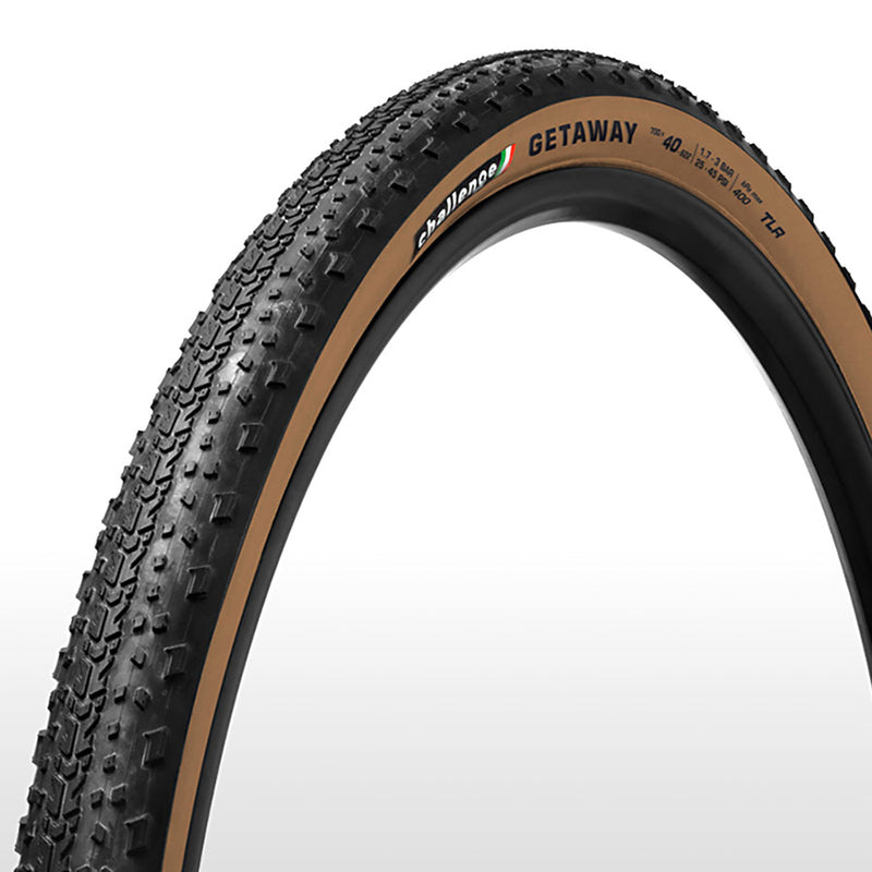 Load image into Gallery viewer, Challenge Getaway Race V-TLR Gravel Tire, 700x40C, Folding, Tubeless Ready, SMART-V, PPS, 120TPI, Tanwall
