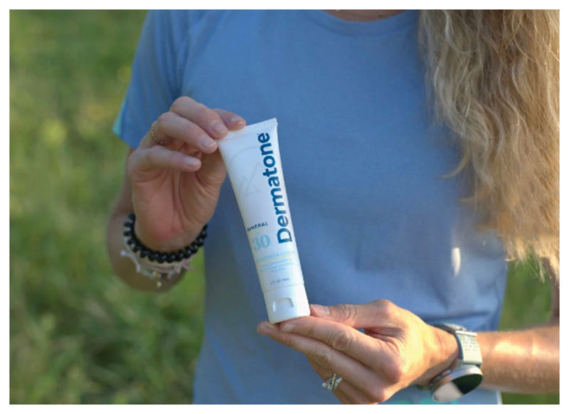 Load image into Gallery viewer, DERMATONE-Sunscreen-SNSC0168
