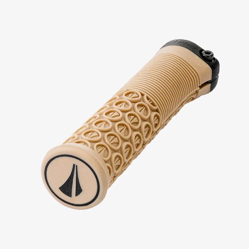 Load image into Gallery viewer, SDG Components Thrice 31 Grips, 136mm, Tan
