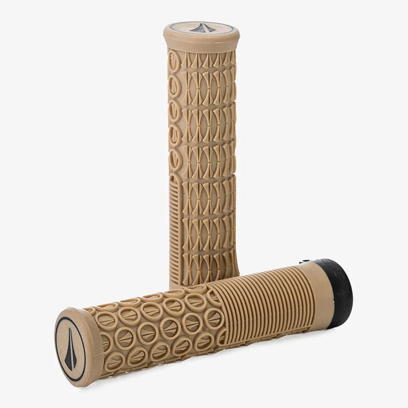 Load image into Gallery viewer, SDG Components Thrice 31 Grips, 136mm, Tan
