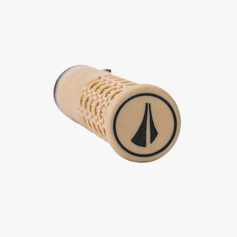 Load image into Gallery viewer, SDG Components Thrice 31 Grips, 136mm, Tan
