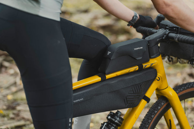Load image into Gallery viewer, Topeak TopLoader DryShell Black 9.45x4.1x2.5in Velcro Straps/Braze On
