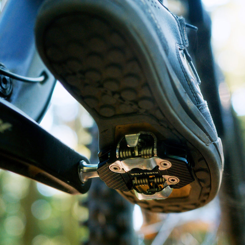 Load image into Gallery viewer, Wolf Tooth CTRL Trail Performance Clipless Pedals - Dual Sided Clipless, Alloy, 9/16", Gold, Pair, Shimano SPD
