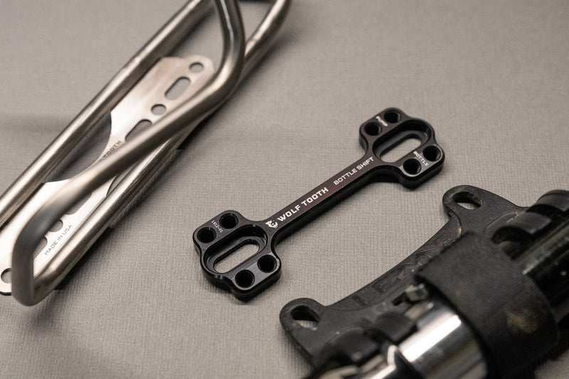Load image into Gallery viewer, Wolf Tooth B-RAD Bottle Shift Offset 24g 6061 Aluminum Alloy Slots Pump Mount

