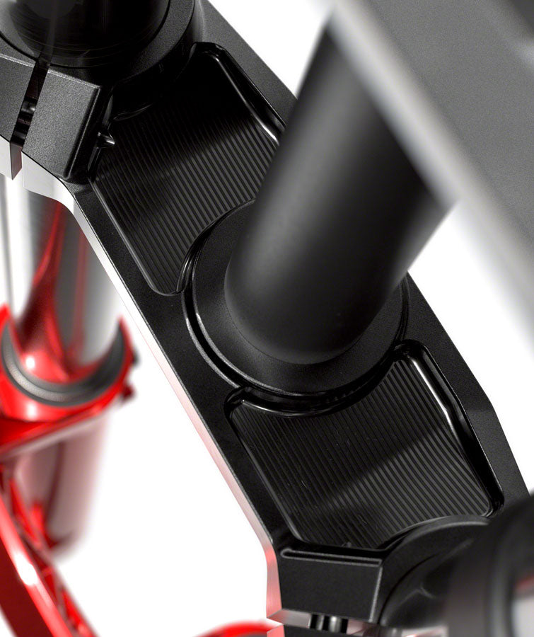 Load image into Gallery viewer, RockShox BoXXer Ultimate D1 Suspension Fork, 27.5'', DebonAir+ W/ButterCups, 200mm, 1-1/8'', 20x110mm Boost TA, Rake:
