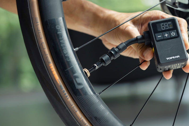Load image into Gallery viewer, Topeak E-Booster Mini Digital Electronic Inflator PV/SV 120 Digital
