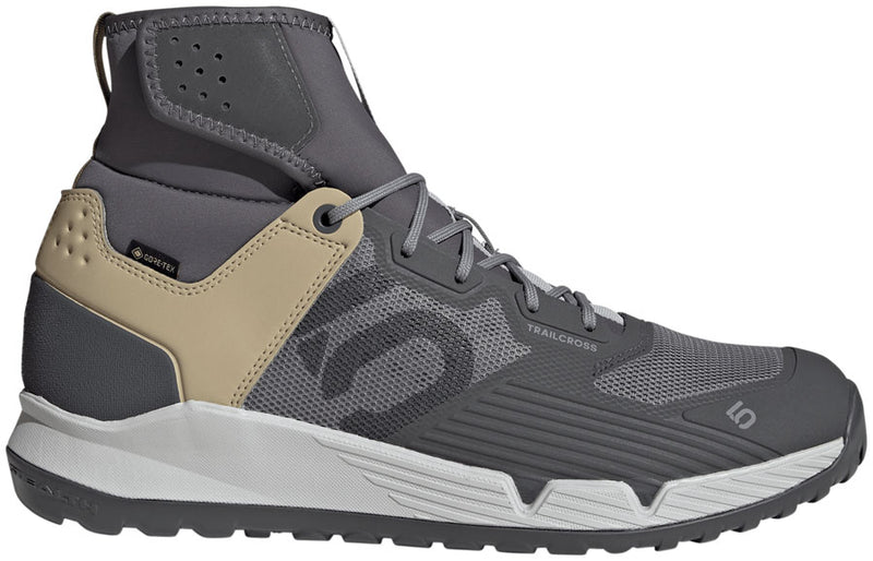 Load image into Gallery viewer, Five-Ten-Trailcross-GTX-Flat-Shoes-Men's-Gray-5-Gray-3-Bronze-Flat-Pedal-Shoes
