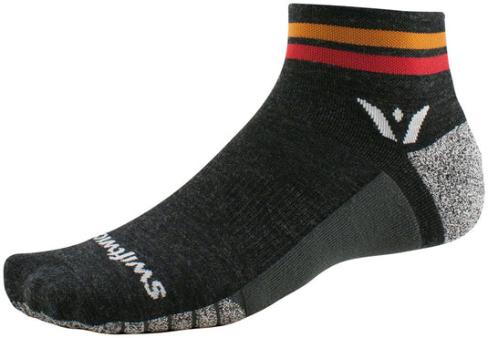 Swiftwick-Flite-XT-Trail-Quarter-Crew-Socks-Socks-SOCK2170