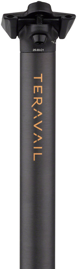 Load image into Gallery viewer, Teravail Stratum Carbon Seatpost - 31.6 x 400mm, 18mm Offset, Black
