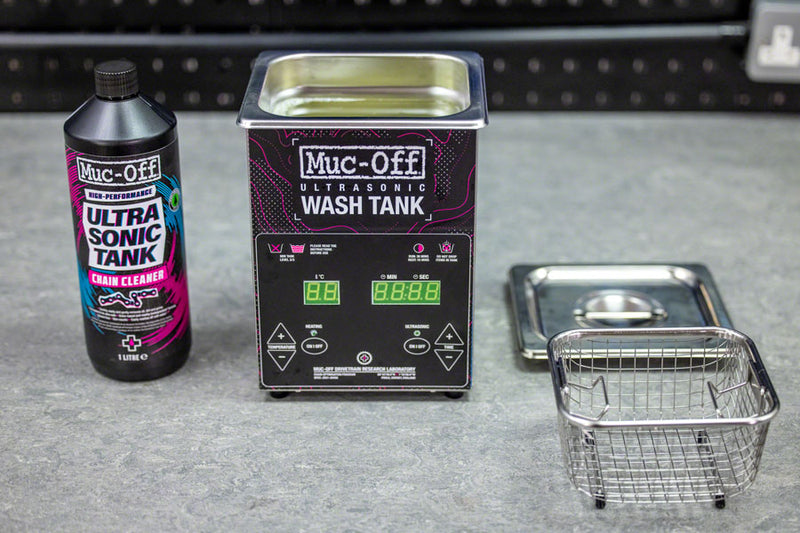 Load image into Gallery viewer, Muc-Off Ultrasonic Optimization Bundle Ensures Deep Clean To Surface
