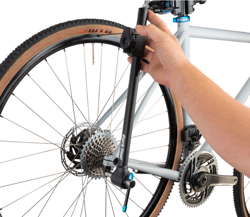 Load image into Gallery viewer, Park Tool DAG-3 Derailleur Alignment Gauge Alignment Gauge Black 16-29in wheels DAG-3
