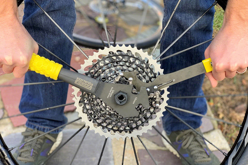 Load image into Gallery viewer, Pedro's Equalizer Pedal Wrench II Shop Quality Pedal Wrench: 15mm
