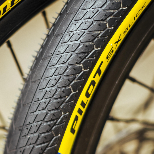 Michelin Pilot SX Slick Tire 20x1.70 Tubeless Ready, High-Performance Grid Tyre